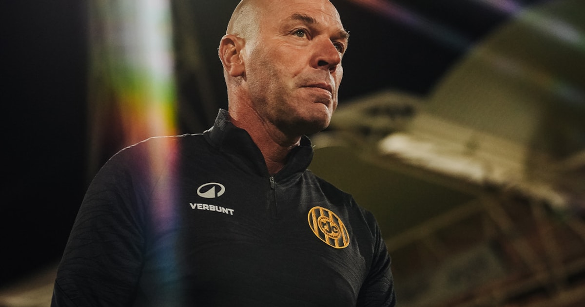 Roda JC beëindigt samenwerking met assistent-trainer Maurice Verbunt