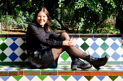 Mandy regelt fietstours en huwelijksaanzoeken in Sevilla: 'Moet soms een traantje laten'