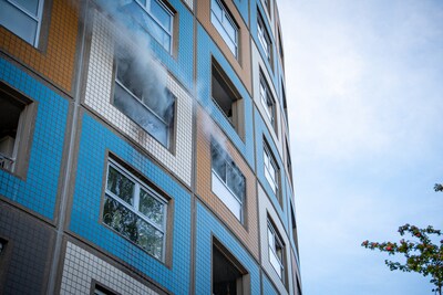 Meerdere gewonden en twee overleden dieren bij brand in flatgebouw Vuurplaat