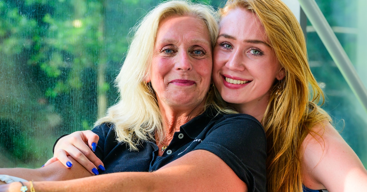 Moeder Yolanda en dochter Lara werken samen bij waterpoloclub: ‘In het water is zij teammanager, thu