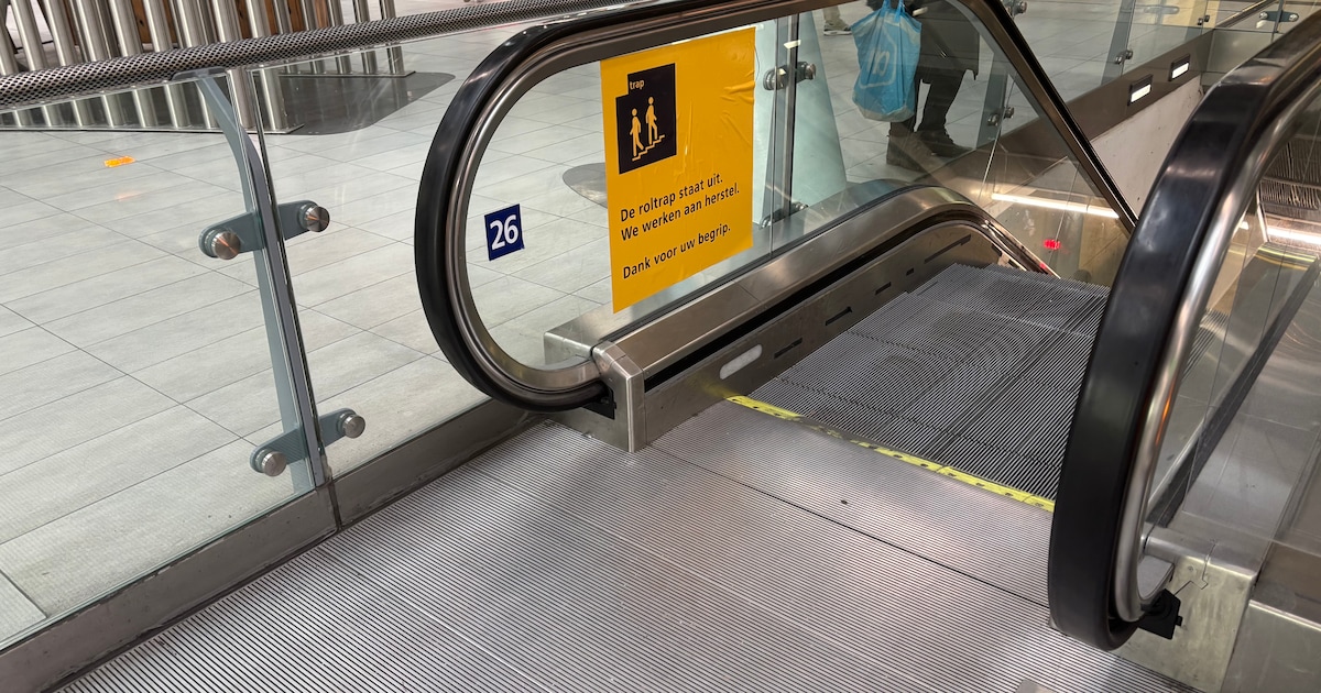Roltrap naar spoor 11 en 12 op Utrecht Centraal wéér stuk: ‘Ik mis ...