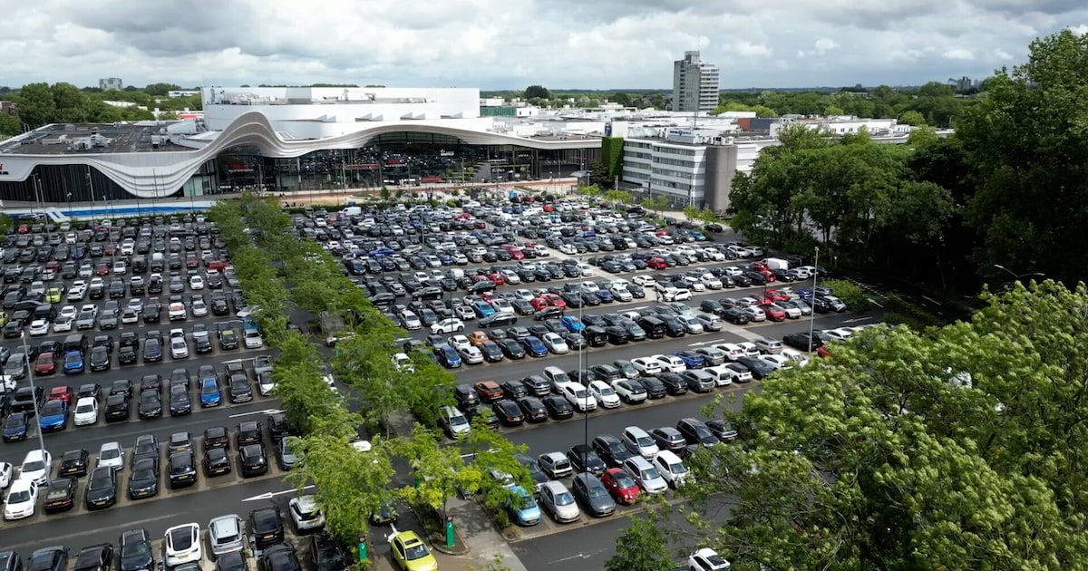 omwonenden-in-verzet-tegen-betaald-parkeren-bij-mall-of-the-netherlands
