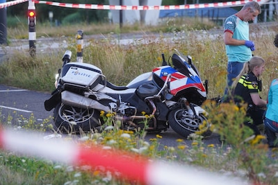 Motoragent gewond bij achtervolging van scooter in Deventer, waarschuwingsschot gelost