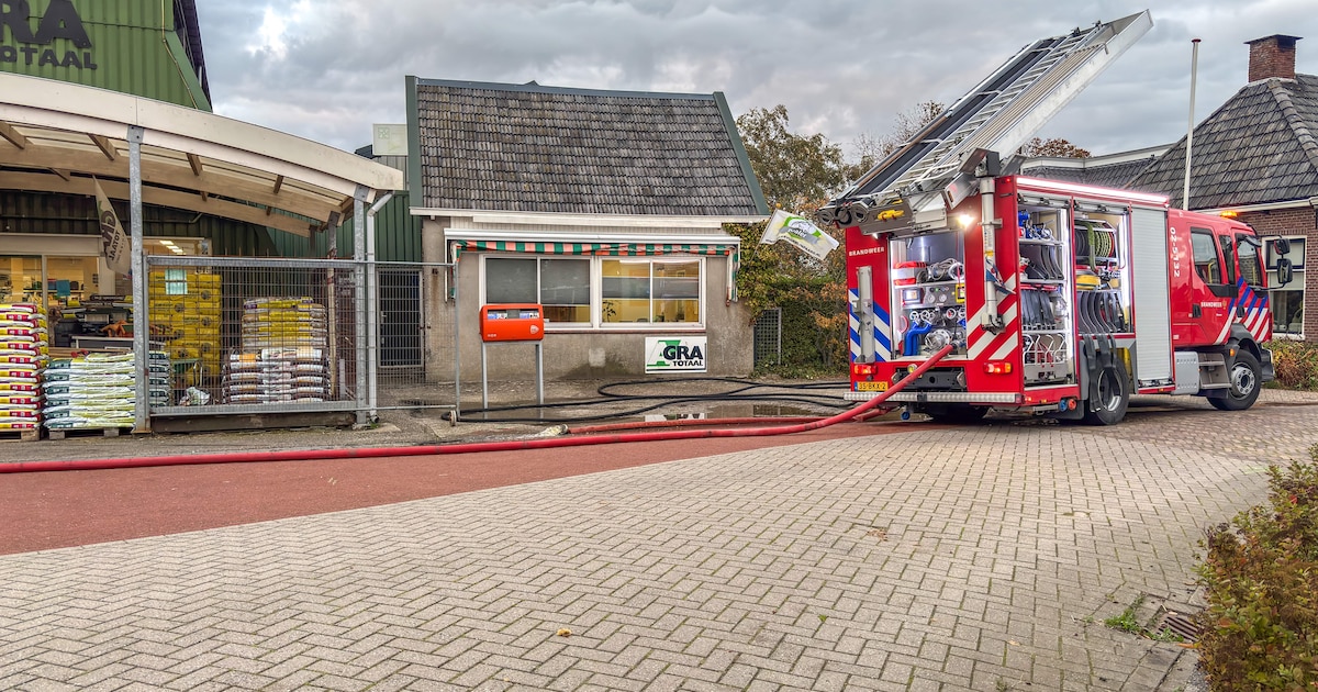 Brand in schuur in Berltsum snel onder controle