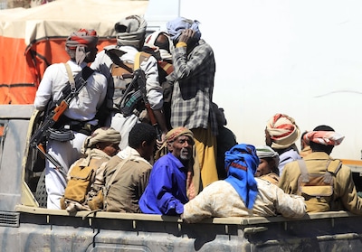 LIVE Midden-Oosten | Doden bij aanvallen op Saoedische vliegvelden, Houthi’s claimen verantwoordelijkheid voor raket