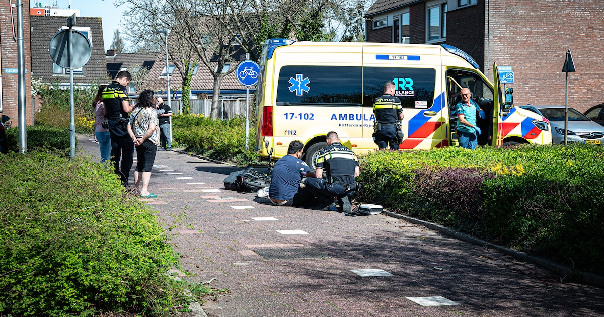 Ouder persoon gewond na ongeval met auto Spijkenisse