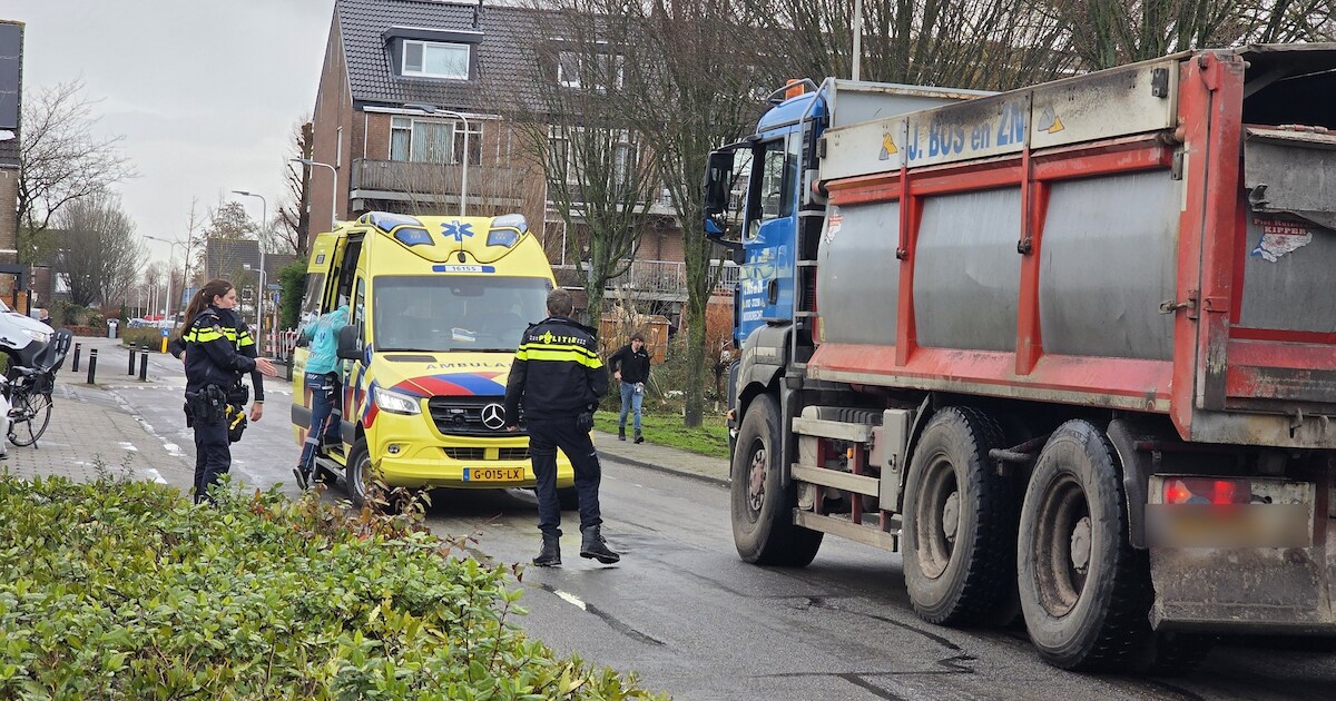 Vrachtwagenchauffeur gewond na aanrijding met auto in Moordrecht