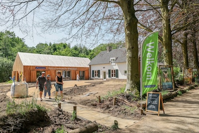 Cappuccino, Barry de opgezette bever en grote plannen: bezoekerscentrum Wielewaal is open