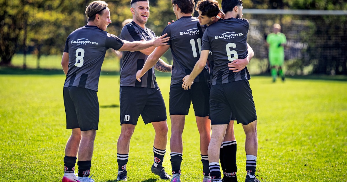 Jarige Sem van Tilborg (Dussense Boys) maakt er twee, maar baalt van een gemiste penalty