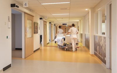 Ziekenhuis zet AI in om personeelskrapte het hoofd te bieden, en dan juist niét bij de zorg zelf