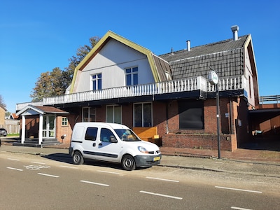 Eigenaar partycentrum strijdt tegen boetes: ‘Als ik bij nooduitgang sta, kom ik niet eens aan 30 dec