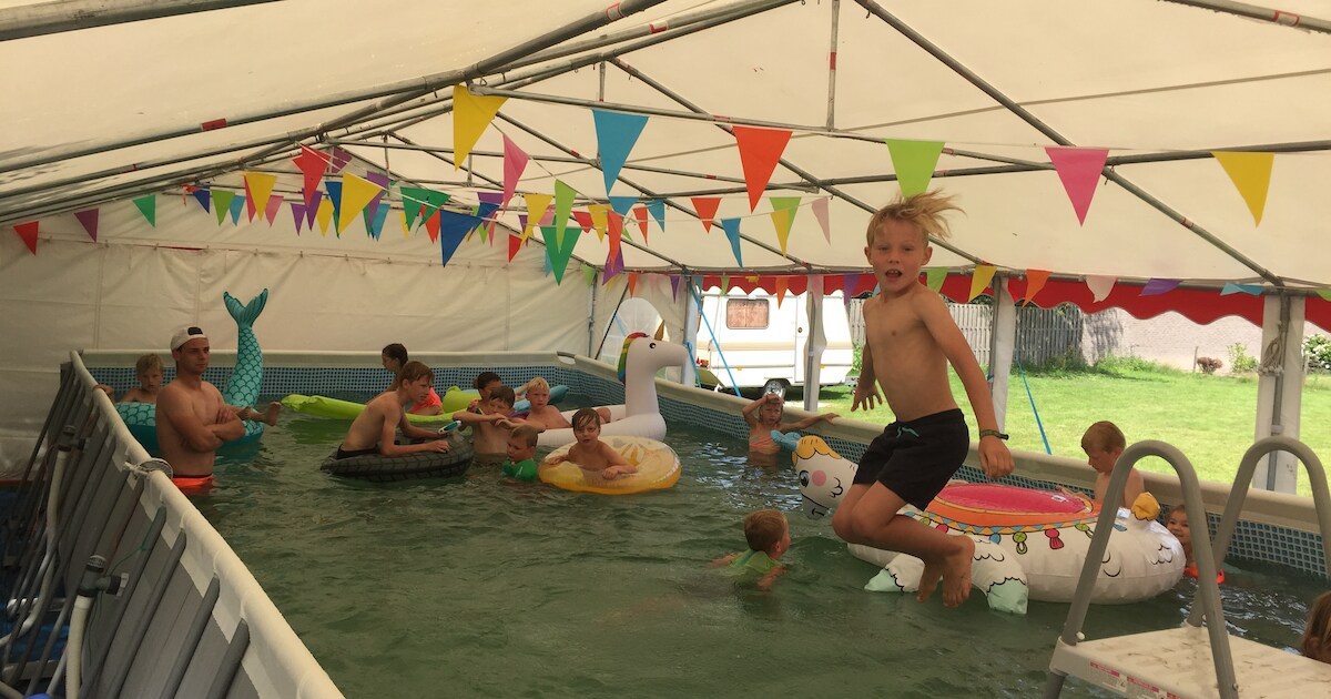 Drie weken overdekt zwemmen, speciaal voor de kinderen van Biezenmortel