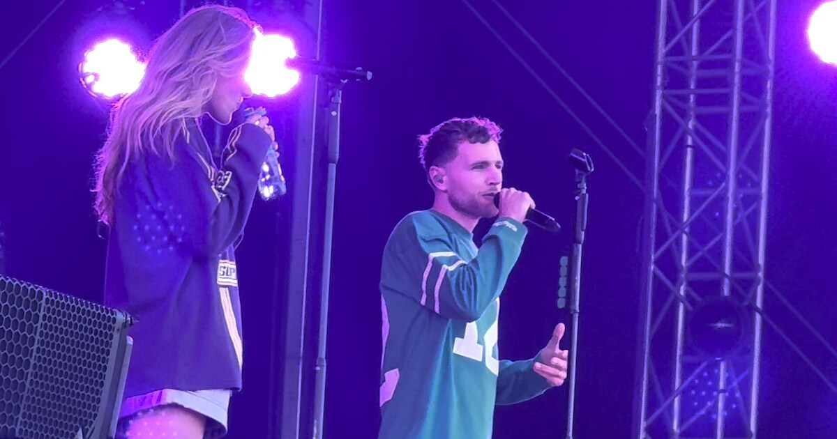 KIJK | Freek krijgt daverend applaus op Concert at SEA