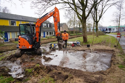 Dubbele misser bij waterleiding in Apeldoorn: tientallen aansluitingen zonder water