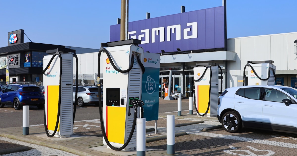 Shell reageert met ‘onzichtbare’ verfbom op laadpaalvandalen in Amersfoort