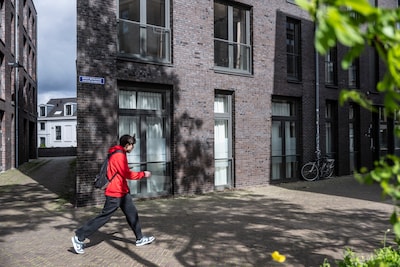 Buurtbewoners en makelaars schrikken van huurprijs, maar ‘bouwval’ voor 2550 euro per maand is niet 