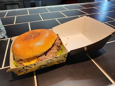 Smashburgertje klappen: 6 x hier in Apeldoorn bestel je deze geplette hamburger
