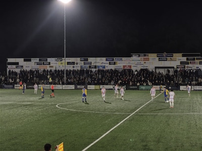 LIVE | Blauw Geel’38 in slotfase tegen UDI’19 op jacht naar gelijkmaker, wie wint de derby?
