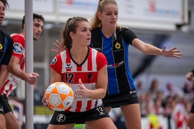 Koploper Fortuna wint laatste duel en stuit in kruisfinale op rivaal en landskampioen PKC