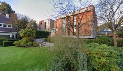 Real estate gem! Cinema, wine bar, gym, jetty, 9 bedrooms, 5 terraces: what you get for over 12 million