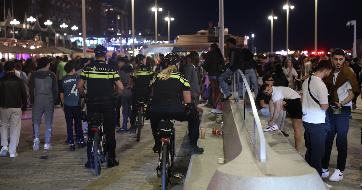 Vier aanhoudingen na drukte op boulevard Scheveningen, burgemeester reageert: ‘Geweld tolereren we n