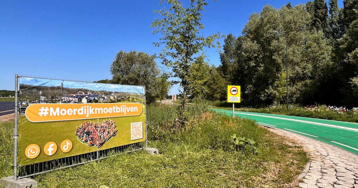 Spandoek ‘Moerdijk moet blijven’ weggehaald: ‘Kennelijk willen sommigen ons toch laten vertrekken’