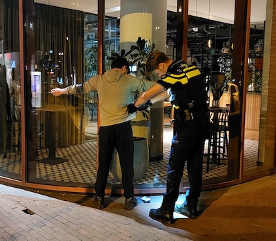 ‘Ik heb schijt aan de burgemeester’: hoe tieners het centrum van Apeldoorn op z’n kop zetten
