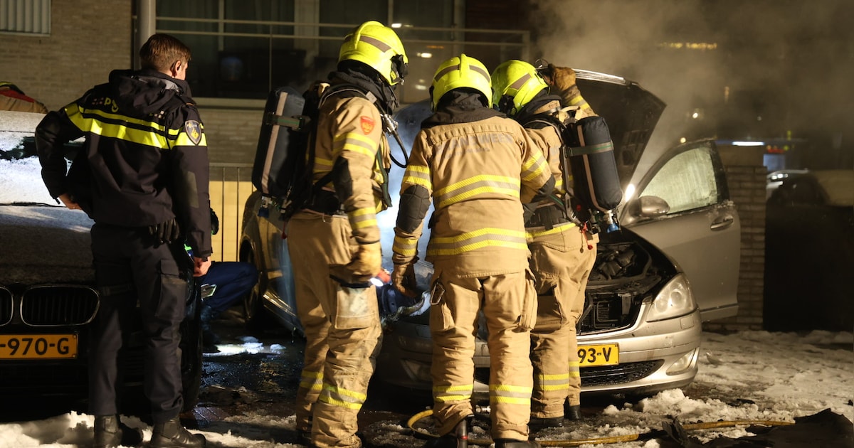 Weer autobrand in Arnhemse wijk Presikhaaf: aanmaakblokken aangetroffen