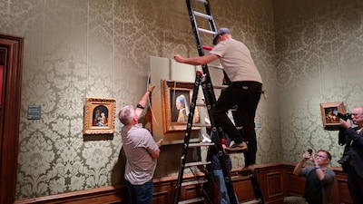Terug in Den Haag! Het Meisje met de parel hangt weer in het Mauritshuis