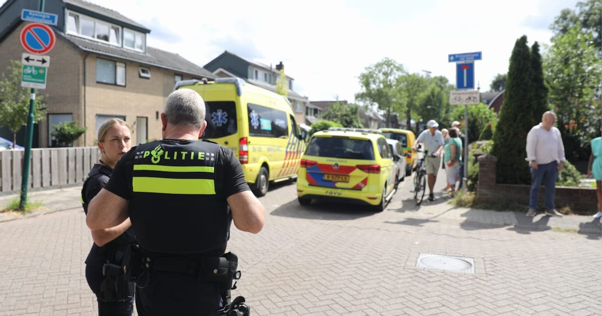 Fietser raakt gewond na harde val in Maartensdijk, traumahelikopter gealarmeerd