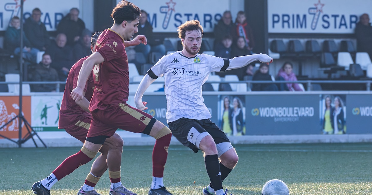 Ergernis op de bank, wisselspelers maken na rust het verschil bij Kloetinge: ‘Iedereen heeft zijn pl