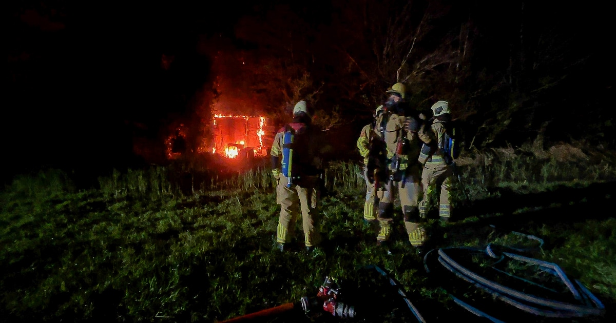 Brand in schuur langs N201 bij Vinkeveen
