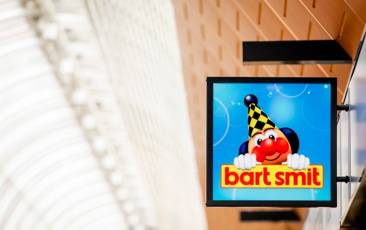 Boete voor Bart Smit na liftongeval met baby en moeder | Binnenland | AD.nl