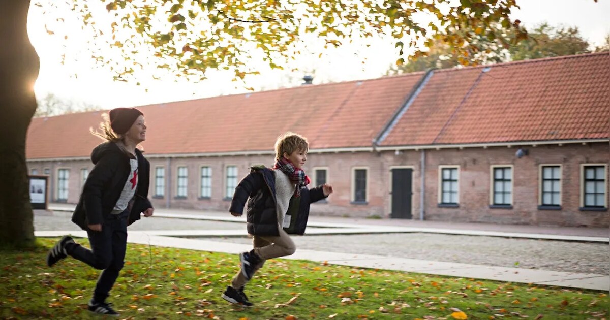 Herfstknutseltocht voor kinderen: verzamel schatten en maak speelgoed