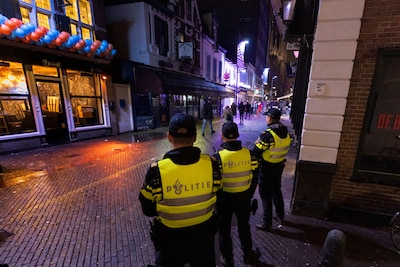 Man raakt zwaargewond door trappen tegen zijn gezicht en hoofd in Eindhoven, omstanders filmen gewel