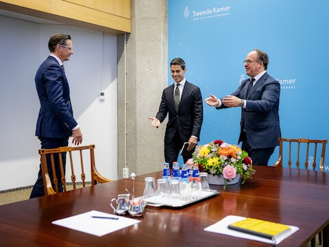 Verkenner Wouter Koolmees ontvangt Rob Jetten (D66) en Joost Eerdmans (JA21) voor een gezamenlijk gesprek over de kabinetsformatie.