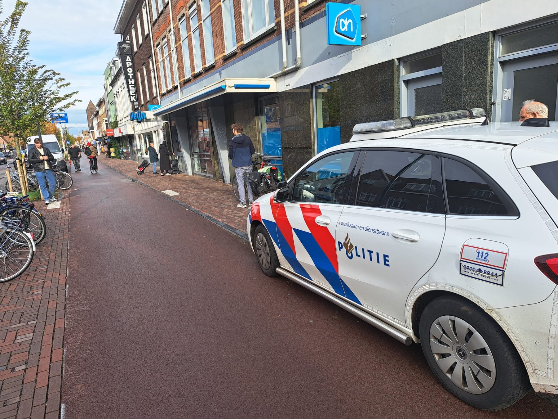 Actievoerders saboteren Utrechtse Albert Heijn-filialen, klanten reageren gelaten: ‘Kom op, we gaan wel naar de Plus’