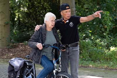 Hij bezorgde Joop Zoetemelk de Tourzege, nu helpt deze wielerlegende ouderen veilig fietsen