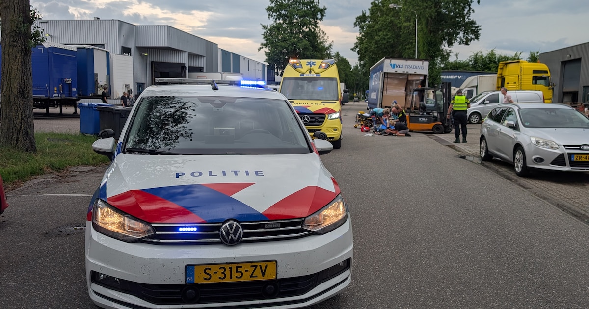 Man raakt gewond bij ongeval met heftruck in Doetinchem