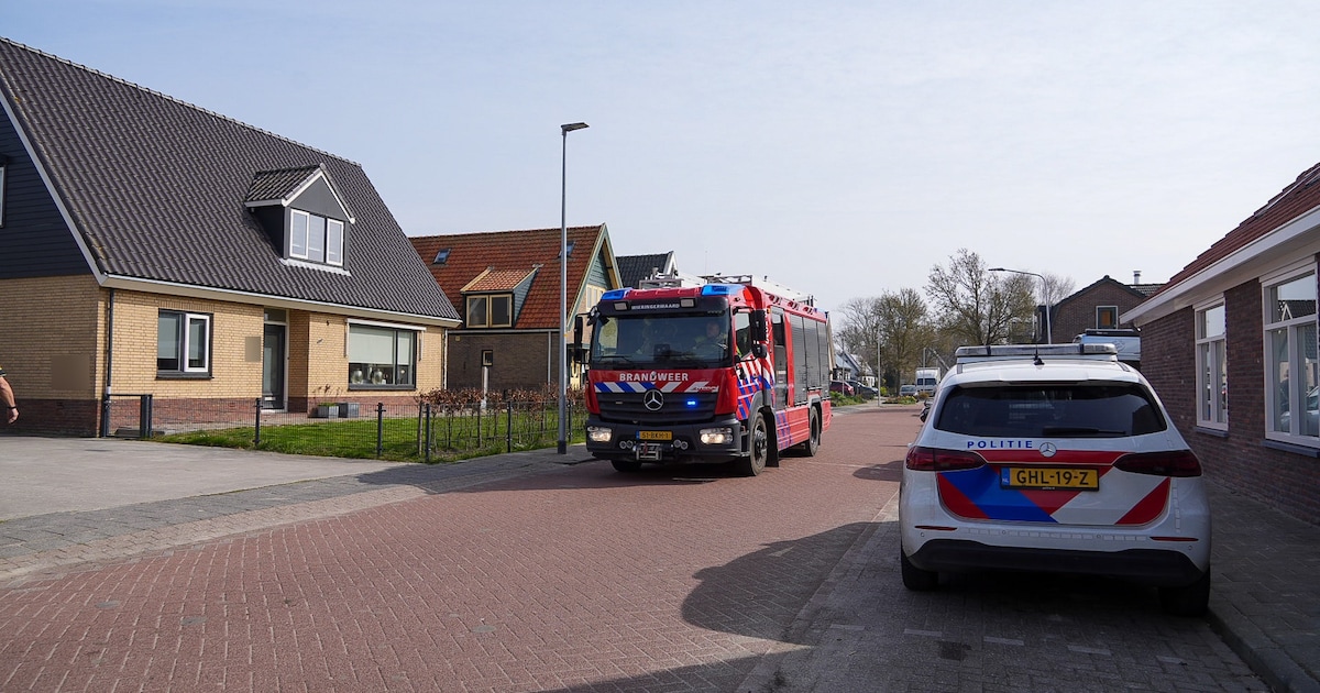 Brand op dak van tennishal op in Lutjewinkel snel onder controle