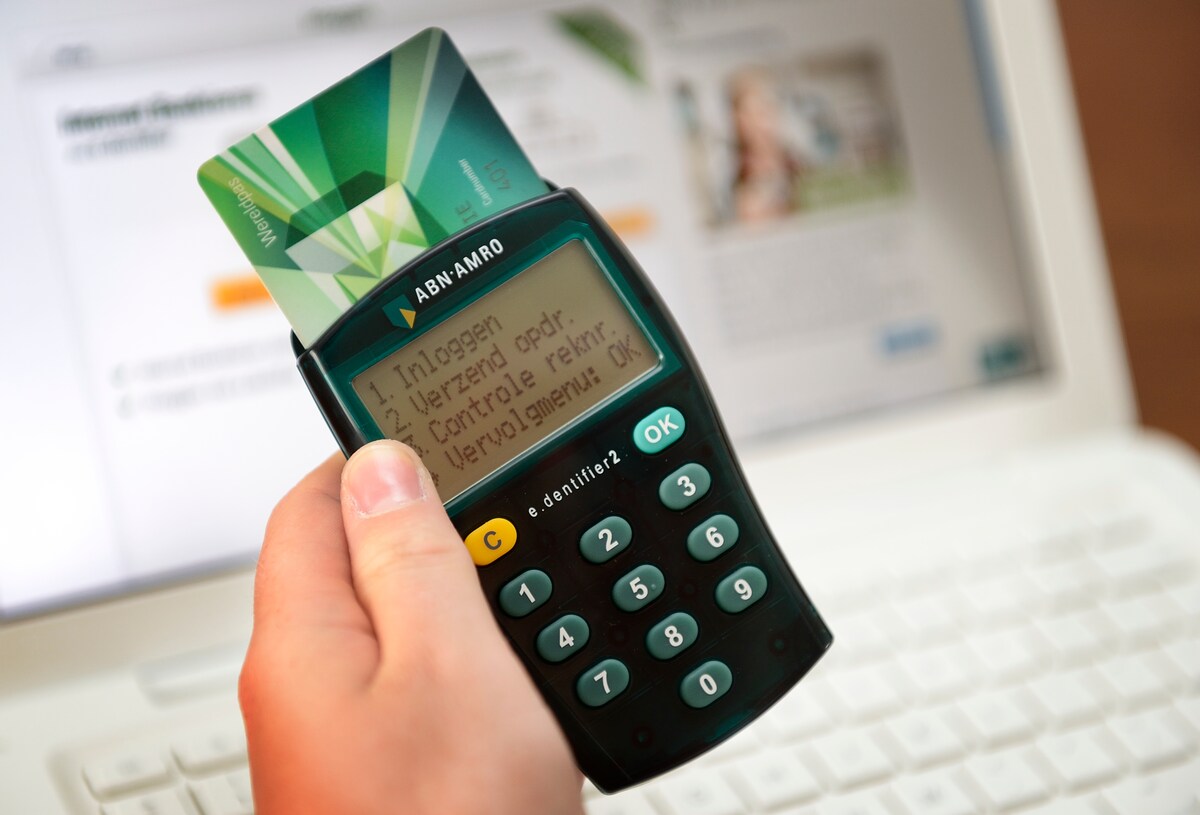 Urenlange storing internetbankieren ABN AMRO | Binnenland | AD.nl