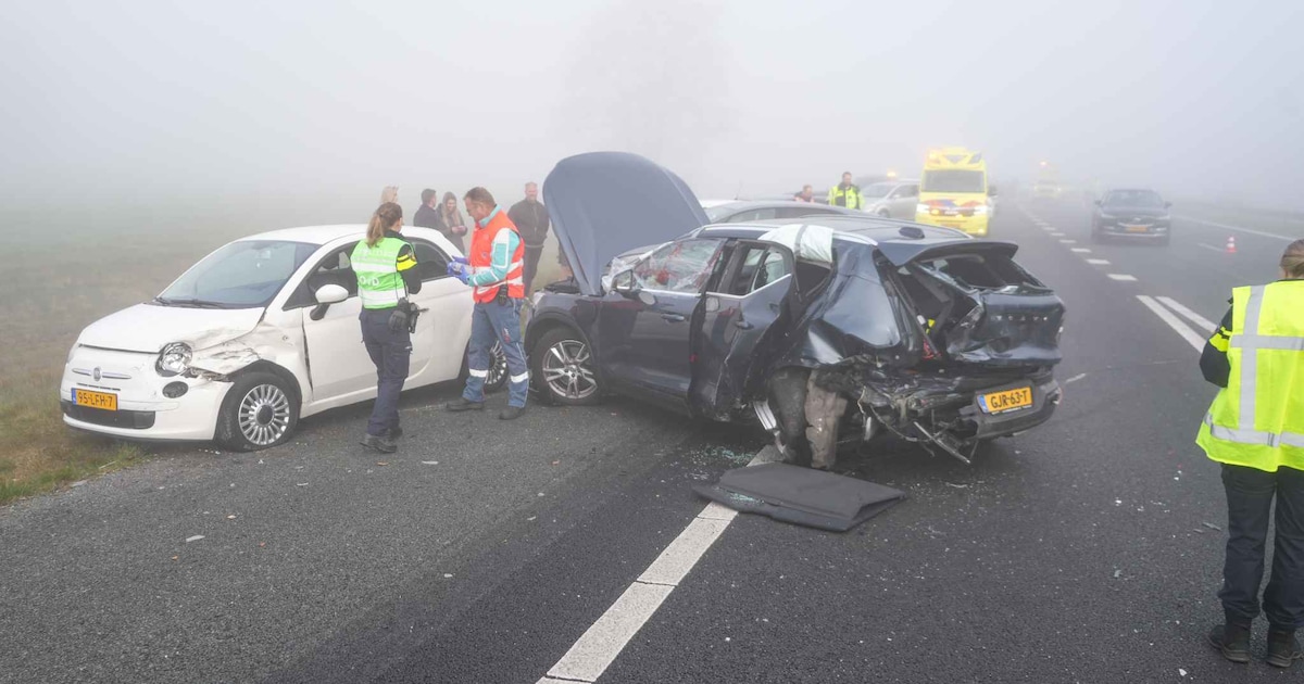 Vier auto’s betrokken bij ongeval in dichte mist op A28 bij Assen