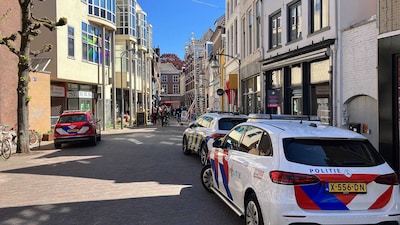 Brandweer rukt uit voor gaslucht in Broederenstraat in Deventer