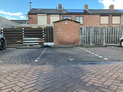 Weer autobranden in Bergen op Zoom: drie voertuigen in vlammen, oproep om camerabeelden te delen