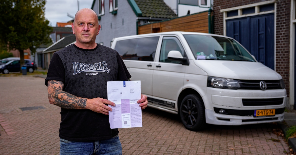 Ronald parkeert illegaal om drukte in Maassluis te vermijden: ‘Al tien boetes gehad’