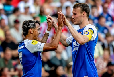AZ speelt tien man PSV volledig kapot, Daal maakt vierde goal voor bekerwinnaar