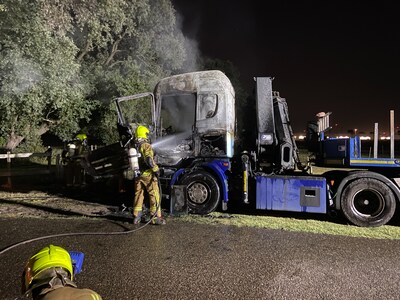 Cabine van vrachtwagen uitgebrand op de Prins Hendrikweg in Hoek van Holland