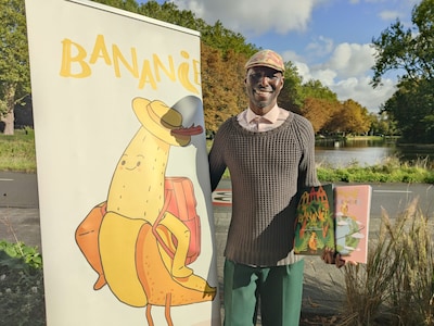 Emyron brengt boeken uit over een reislustige knalgele banaan: ‘Kies je eigen pad’