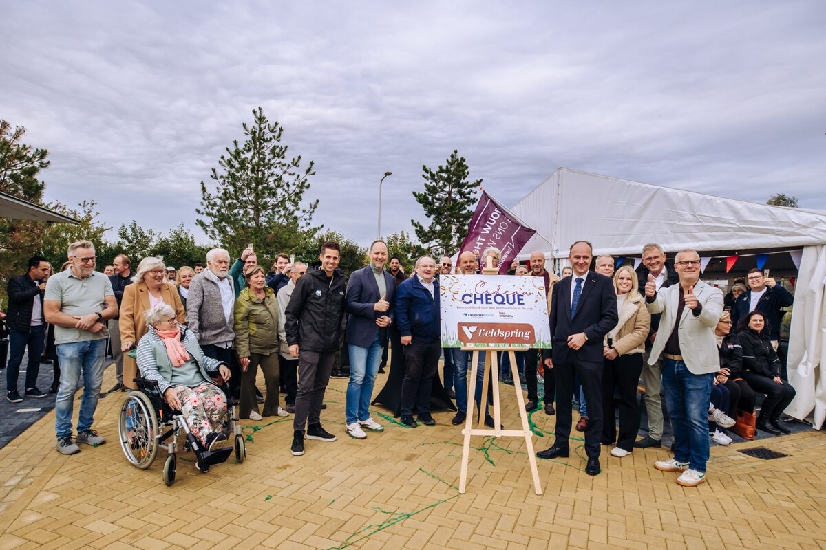 Nieuwe wijk De Veldspring feestelijk geopend in Strijen | Hoeksche ...