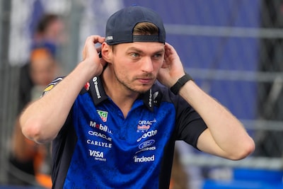 Verstappen hekelt onlinehaat tegen teamgenoot na straf in race: ‘Geen plaats voor dit soort beledigingen’